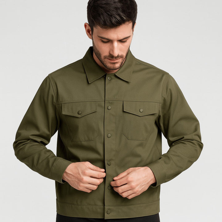 Men's Classic Denim Jacket with Flap Pockets and Long Sleeves