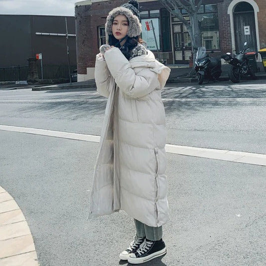 Women's Insulated Long Quilted Coat with Pockets for Daily Wear