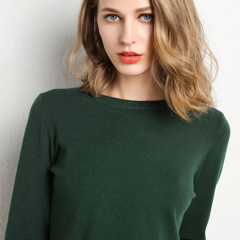 Women’s Classic Long-Sleeve Round-Neck Sweater